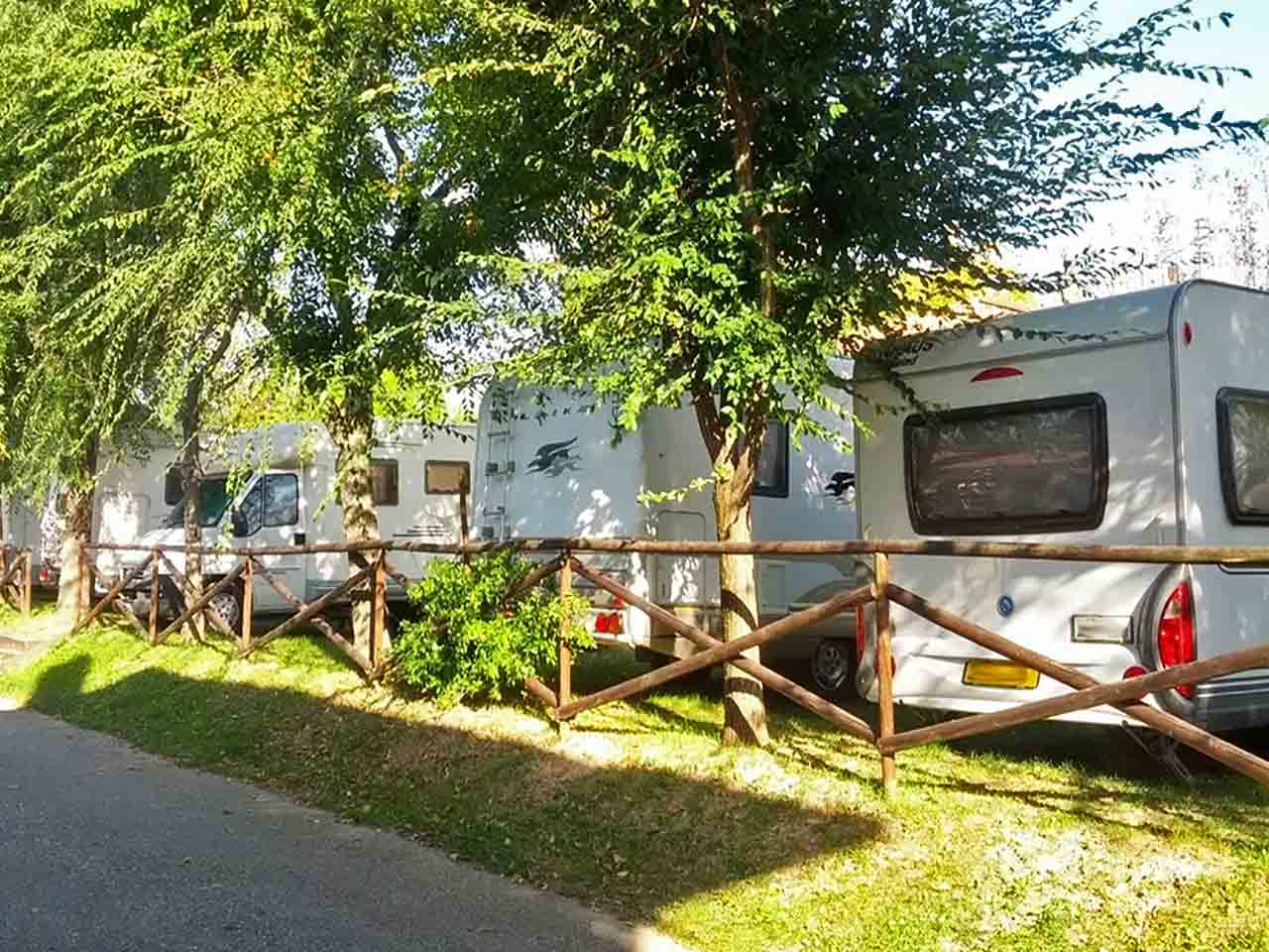 I migliori campeggi secondo il PLEINAIRCLUB: il Camping Amici di Lazise