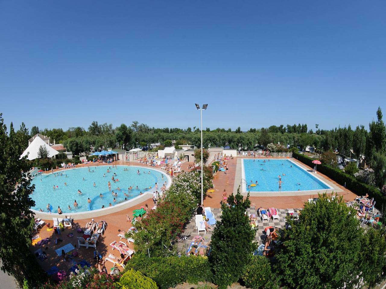 Campeggi in Emilia Romagna da non perdere: il Vigna sul Mar Family Camping Village a Lido di Pomposa (FE).
