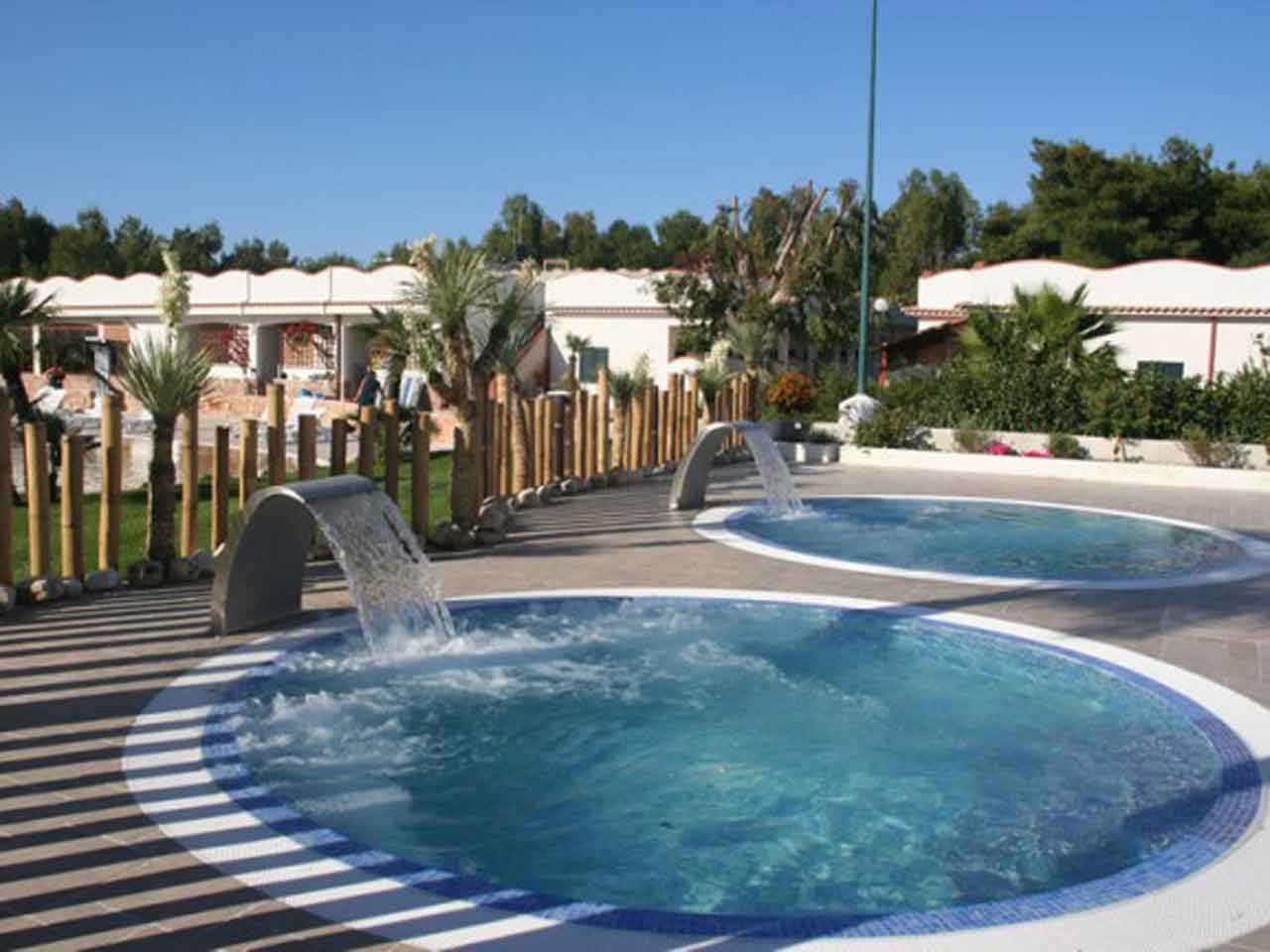 10 Campeggi in Puglia da non perdere: il Camping Siesta a Rodi Garganico (FG)