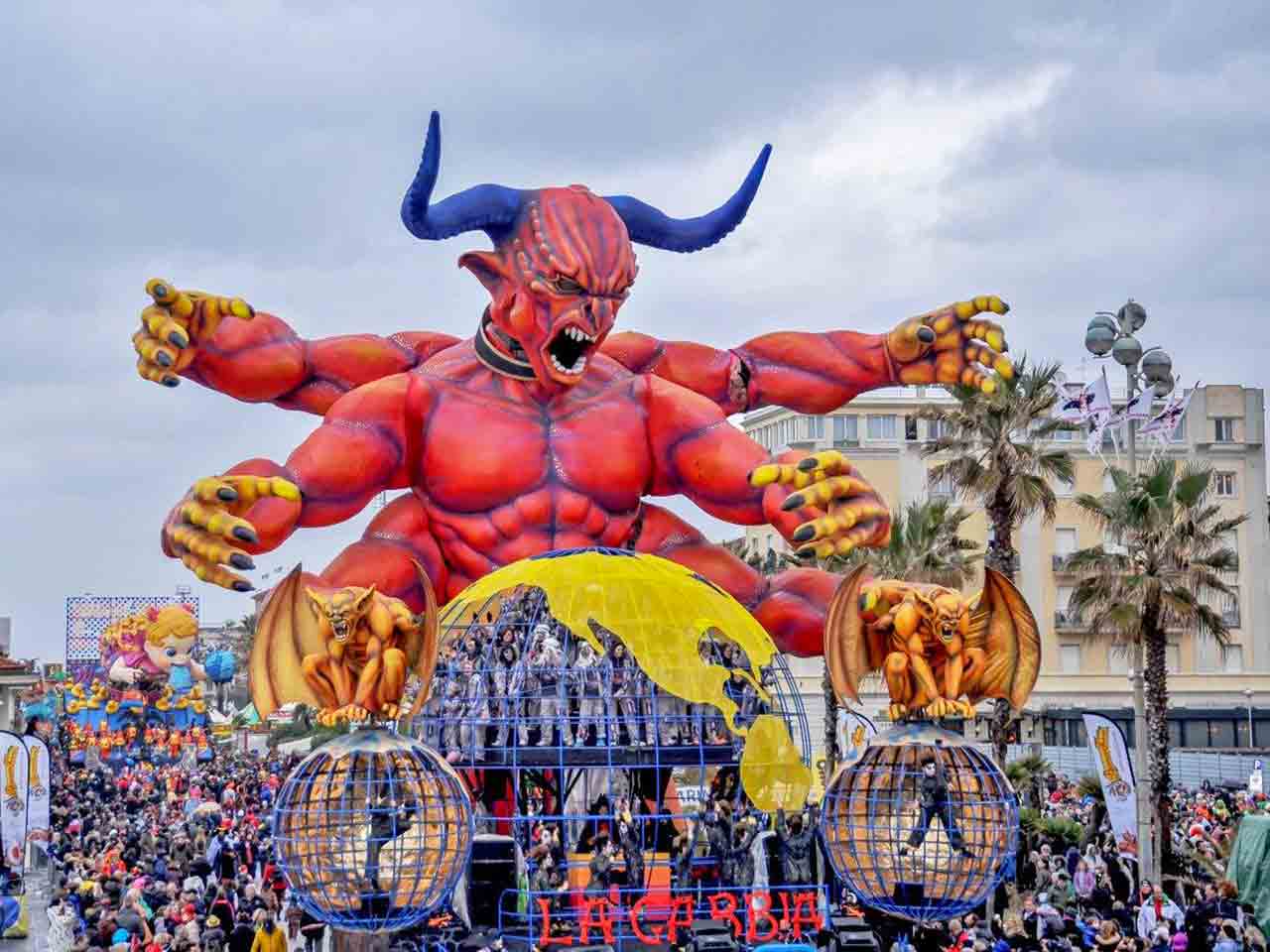 Viareggio - Weekend di Carnevale in camper.