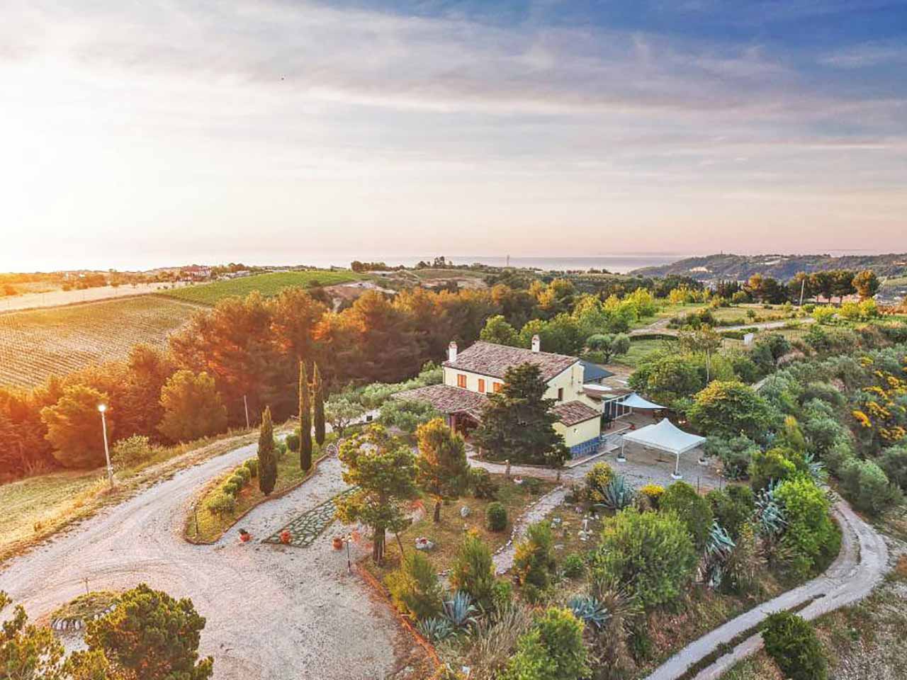 Country House Briciola di Sole - 10 agriturismi imperdibili nelle Marche