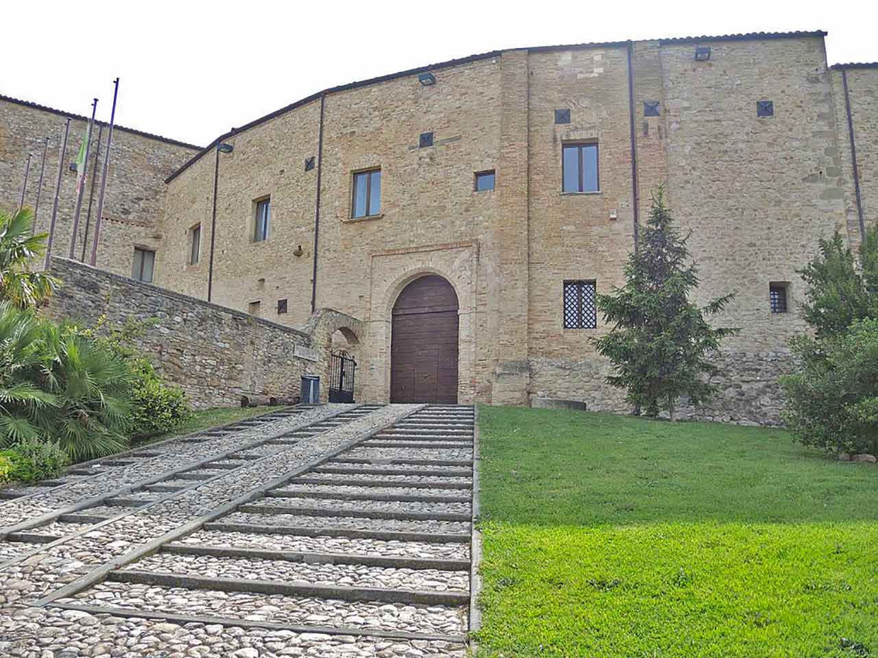 Castello Aliprandi De Sterlich a Nocciano - 5 Borghi imperdibili in provincia di Pescara.