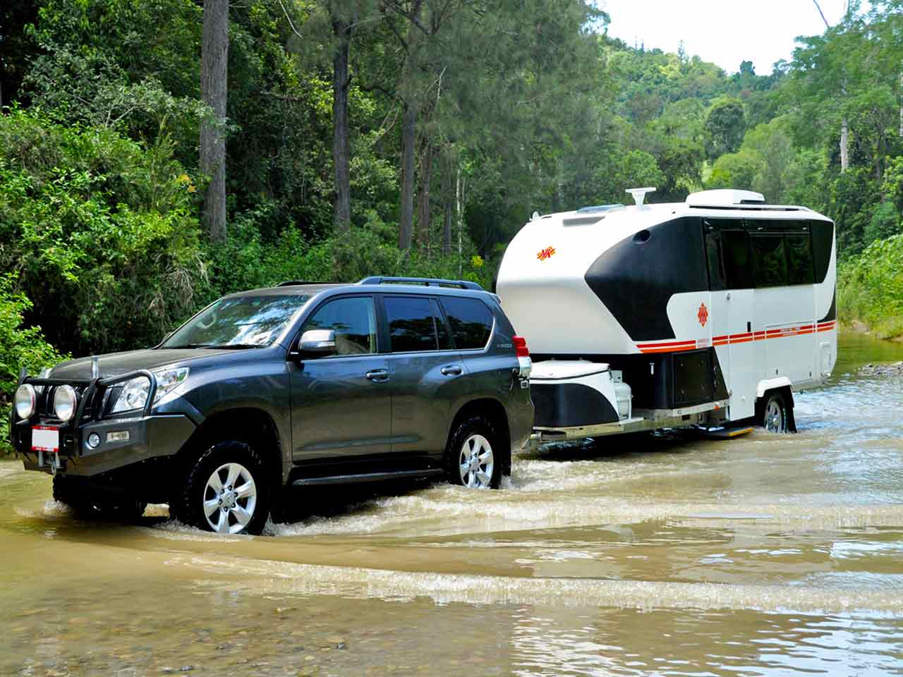 Kimberley Kampers Kruiser S-Klass, la caravan di lusso per l’off-road.