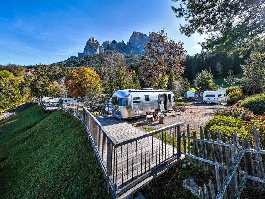 Campeggi imperdibili in Alto Adige: Camping Seiser Alm a Fiè allo Sciliar.