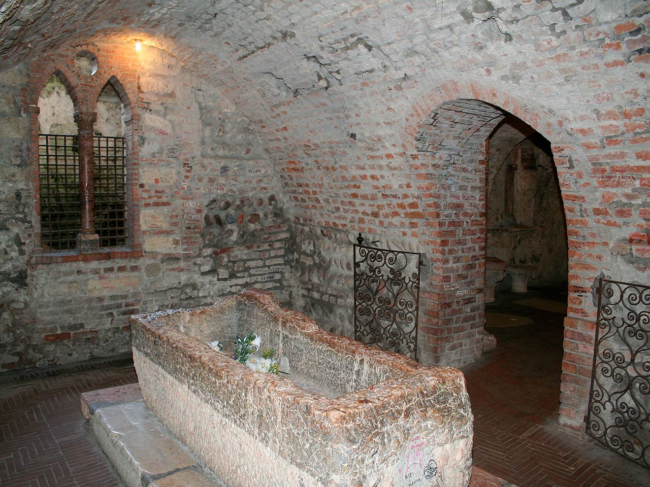 Museo degli Affreschi Giovanni Battista Cavalcaselle alla Tomba di Giulietta.