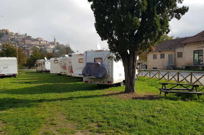 Aree sosta nella Marche: larea attrezzata di Amandola (FM)