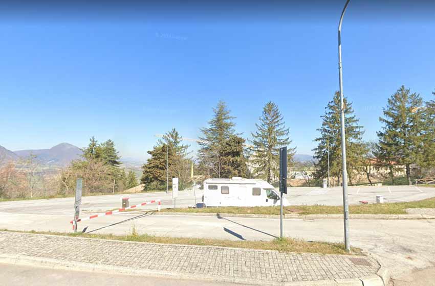 Aree sosta nella Marche: larea attrezzata di Camerino (MC)