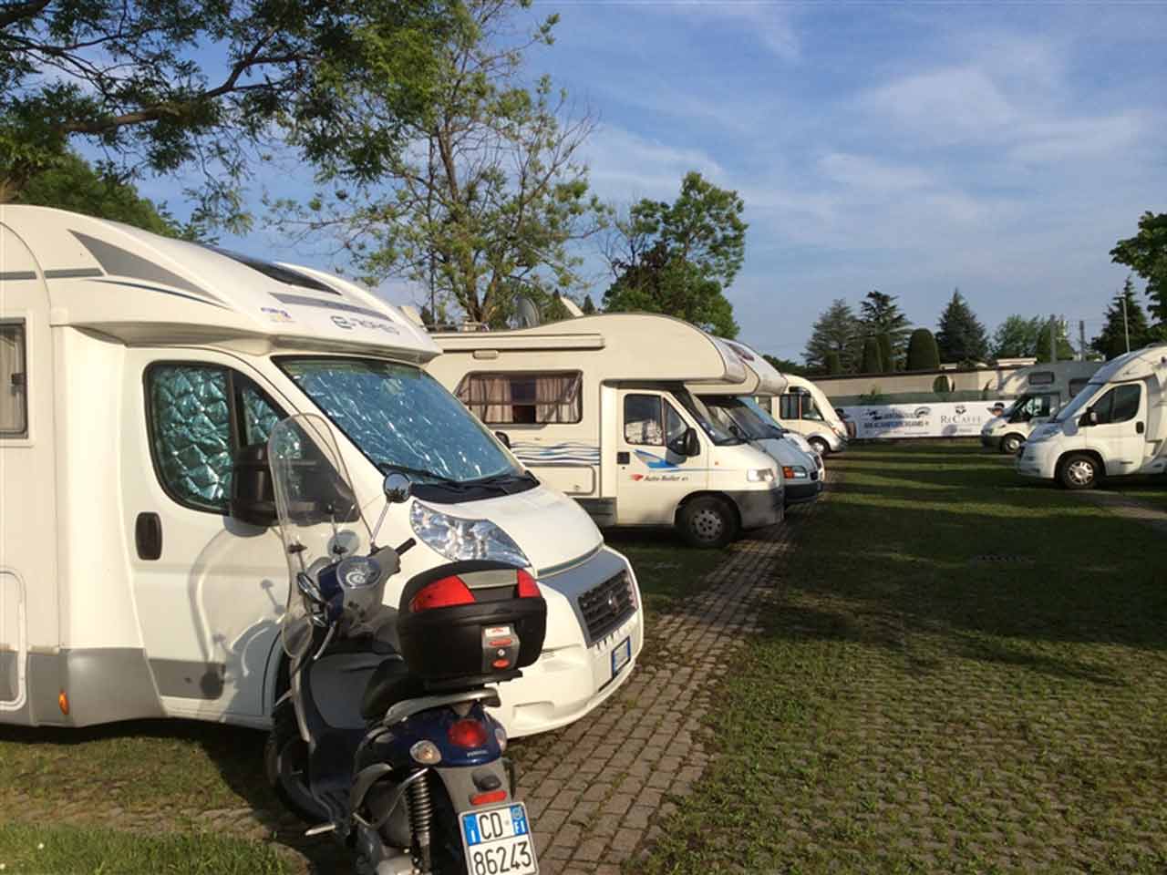 Sosta camper in Lombardia - Larea camper Città dei Mille a Bergamo.