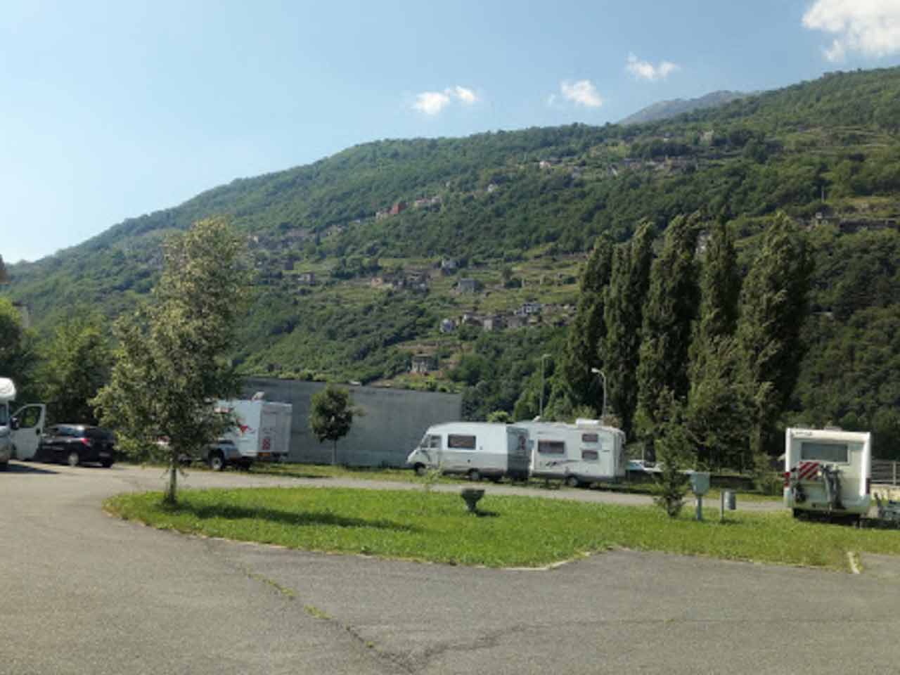 Sosta camper in Lombardia - Larea sosta Valley Camp a Morbegno (SO).