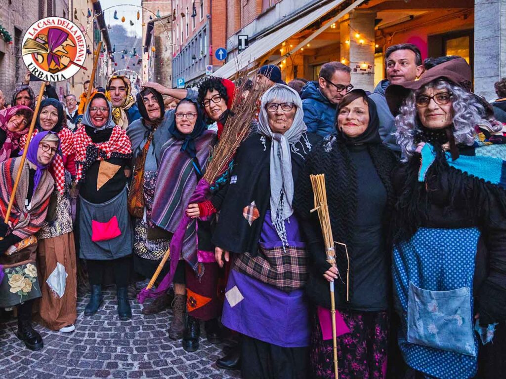 Gli eventi di gennaio per i camperisti: la Festa Nazionale della Befana a Urbania (PU).
