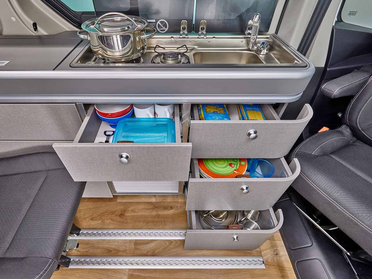 Il van Nissan Primastar Tekna diventa Seaside, camper allestito da Dethleffs