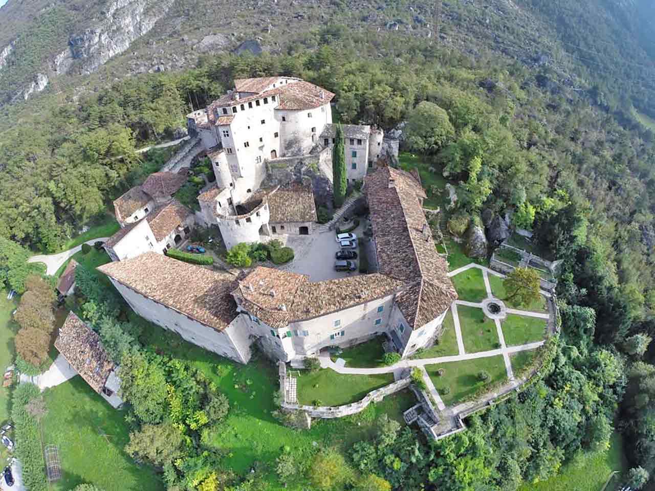 Castel Pietra a Calliano - Weekend in Camper in Vallagarina