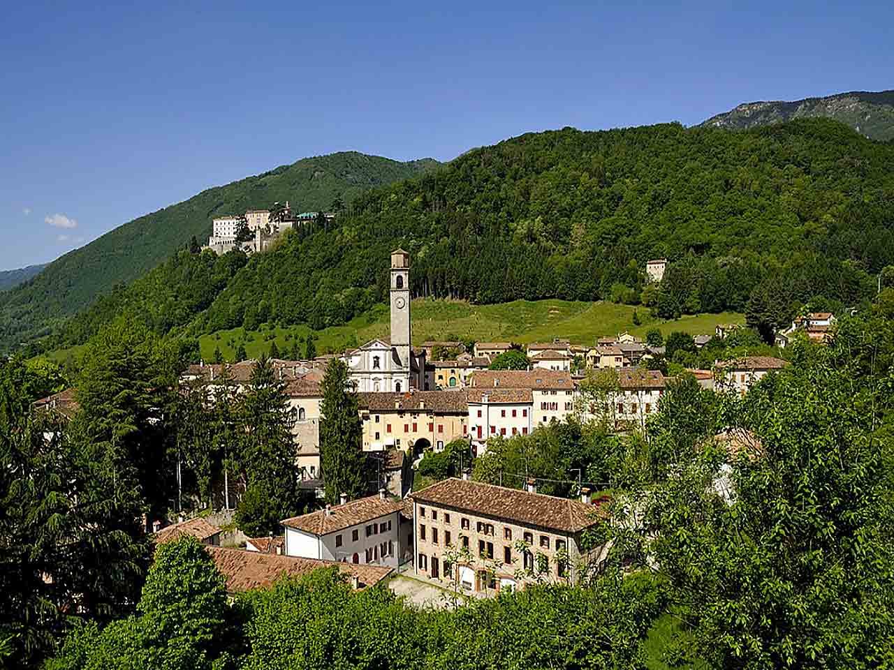 Panorama di Cison di Valmarino.