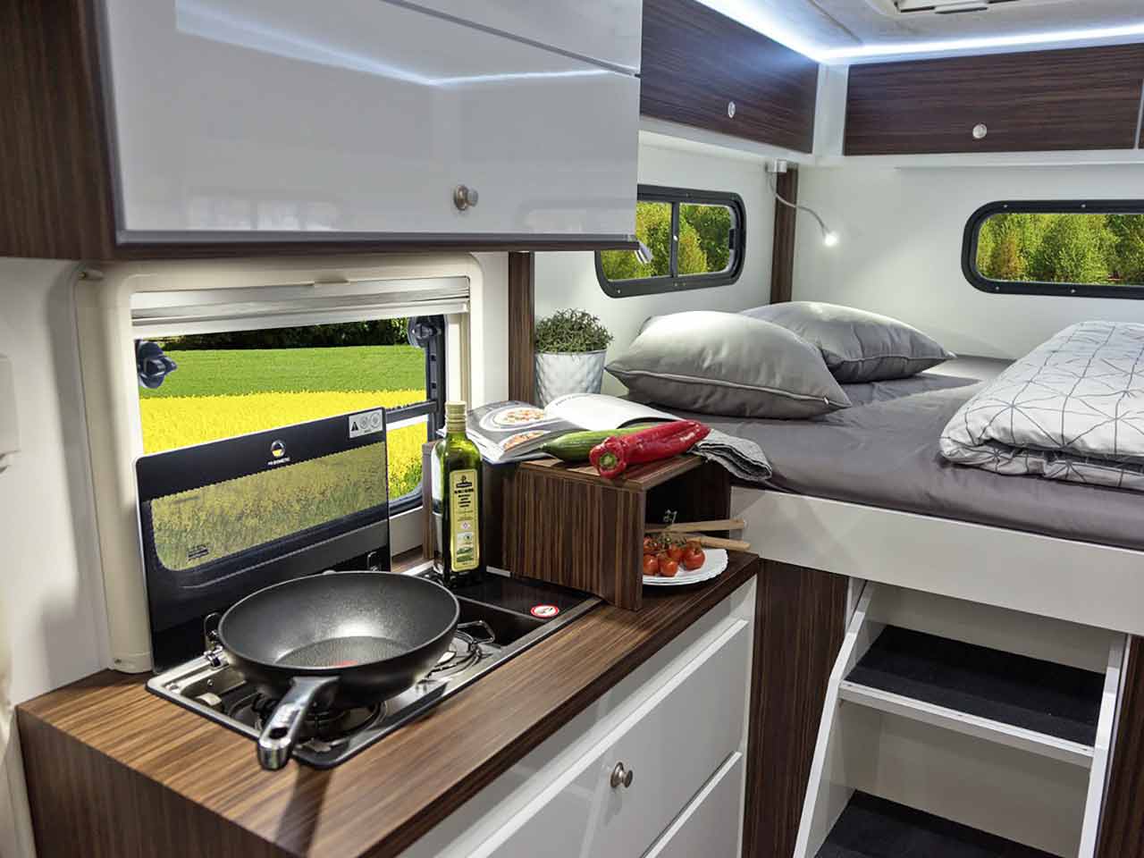 Dettagli della cellula abitativa di Skydancer Apero, il camper cabriolet.