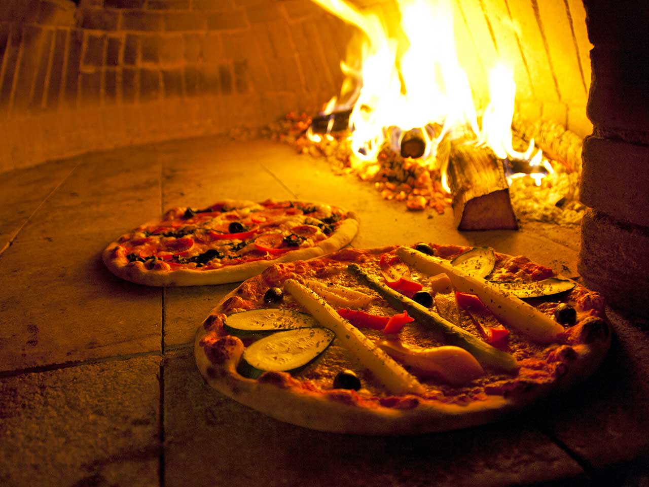 Pizze cotte al forno - Cottura e vitamine: meglio crudo o cotto?