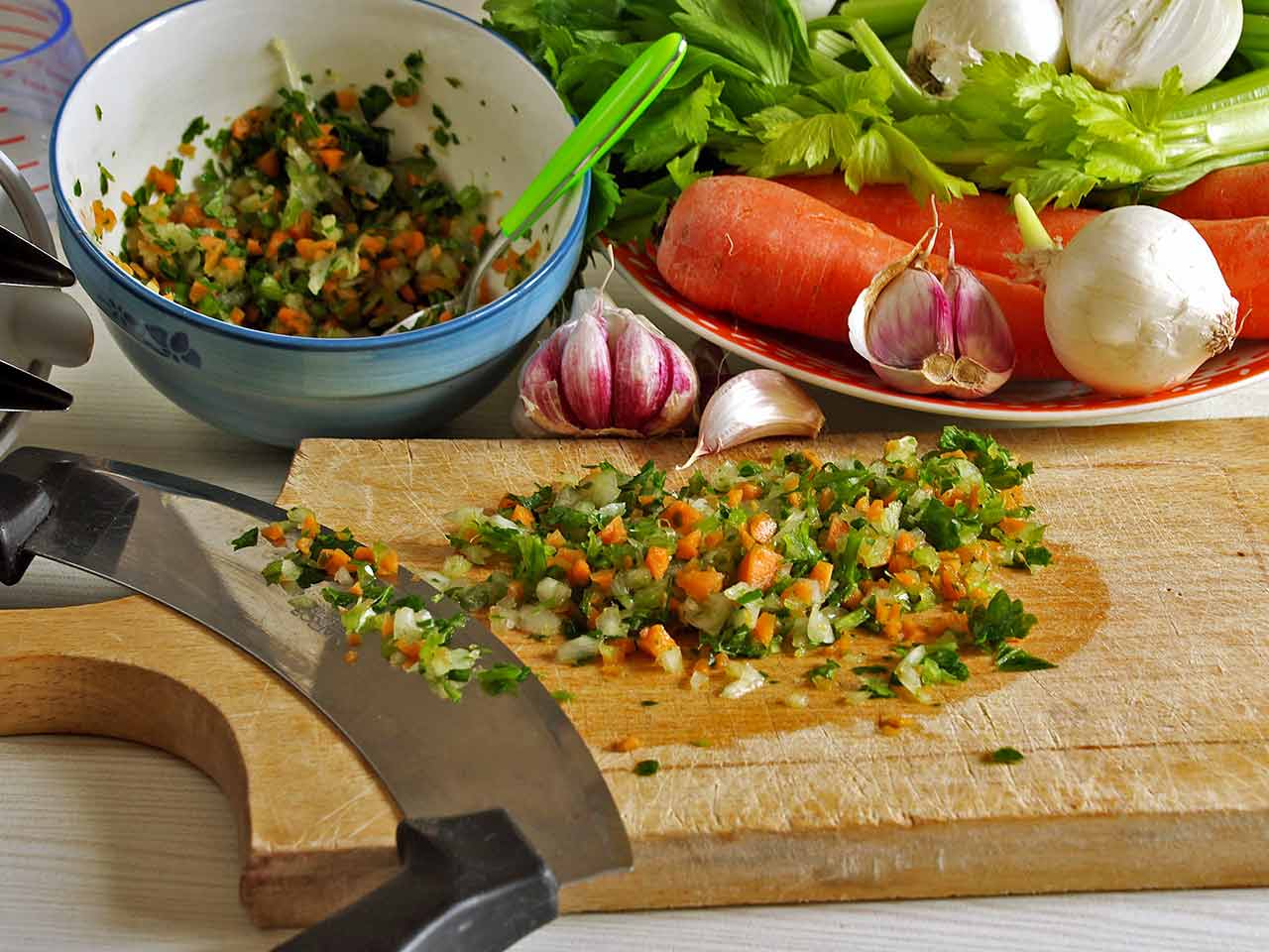 Soffritto a base di odori - Cottura e vitamine: meglio crudo o cotto?