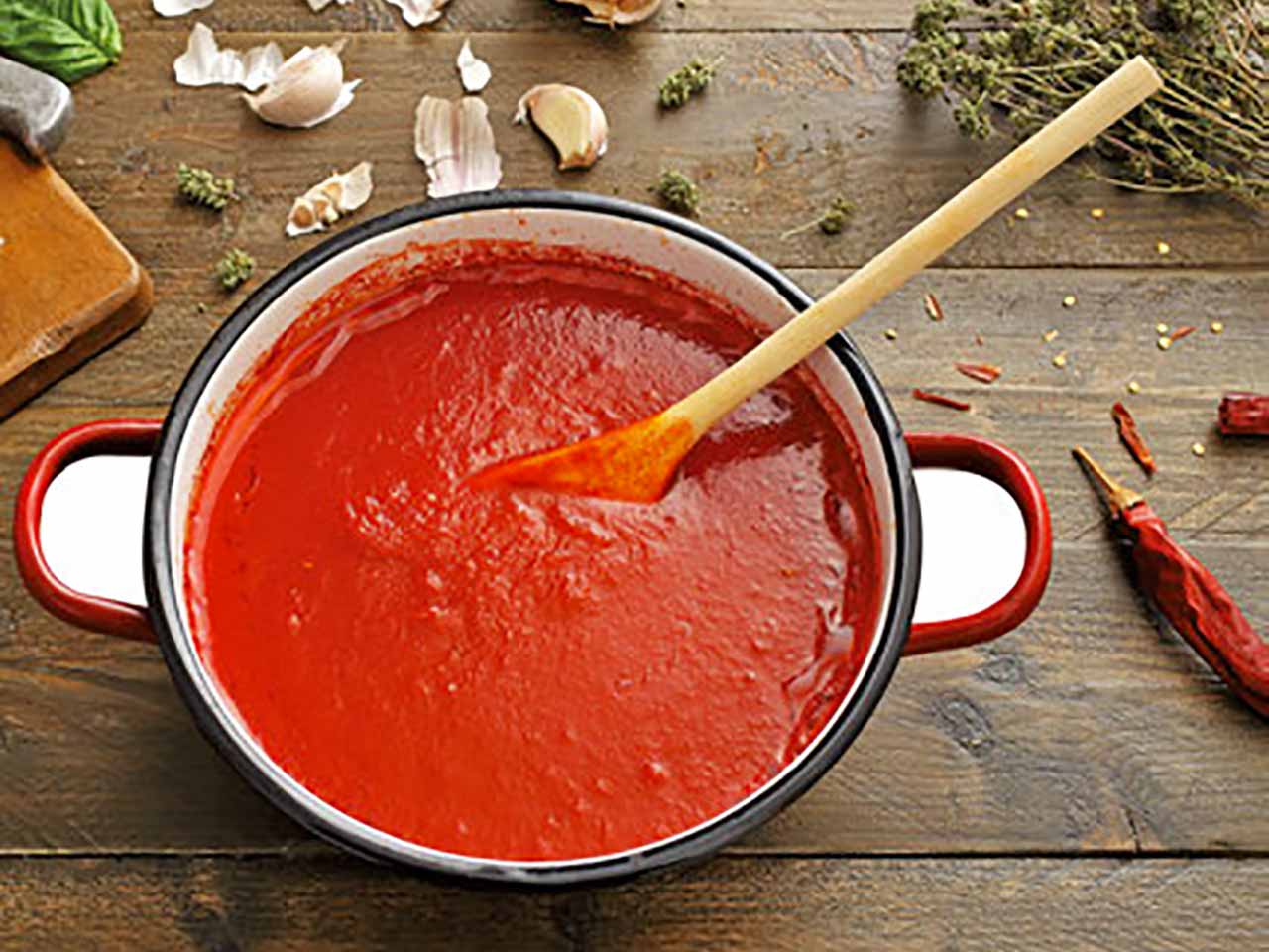 Sugo di pomodoro cotto secondo la tradizione - Cottura e vitamine: meglio crudo o cotto?
