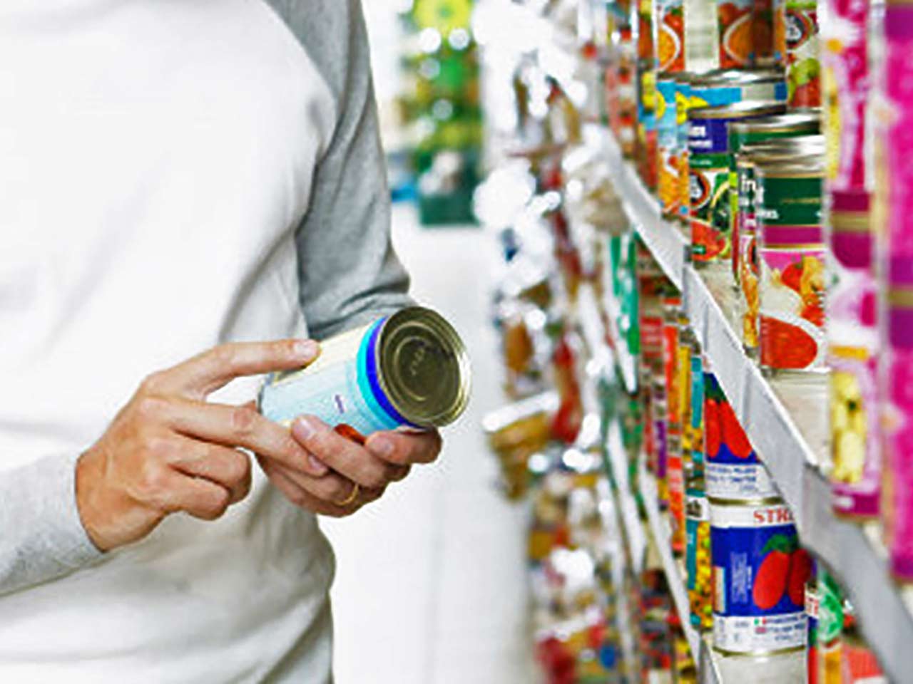 Sulle etichette dei cibi processati possiamo scoprire quali additivi alimentari contengono - Nutrizione dei bambini: mangiare bene per crescere sani
