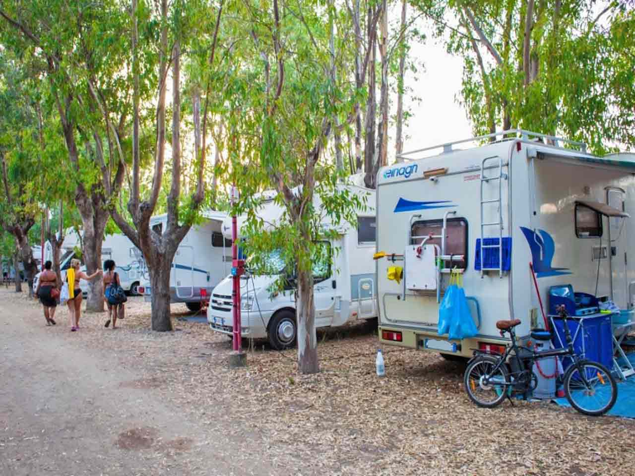 CAMPING LAROCCA. IN CALABRIA CON LO SCONTO CLUB - altre piazzole del campeggio