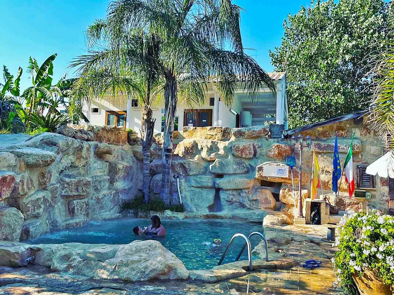 Camping Flintstones Park a Scicli: la piscina