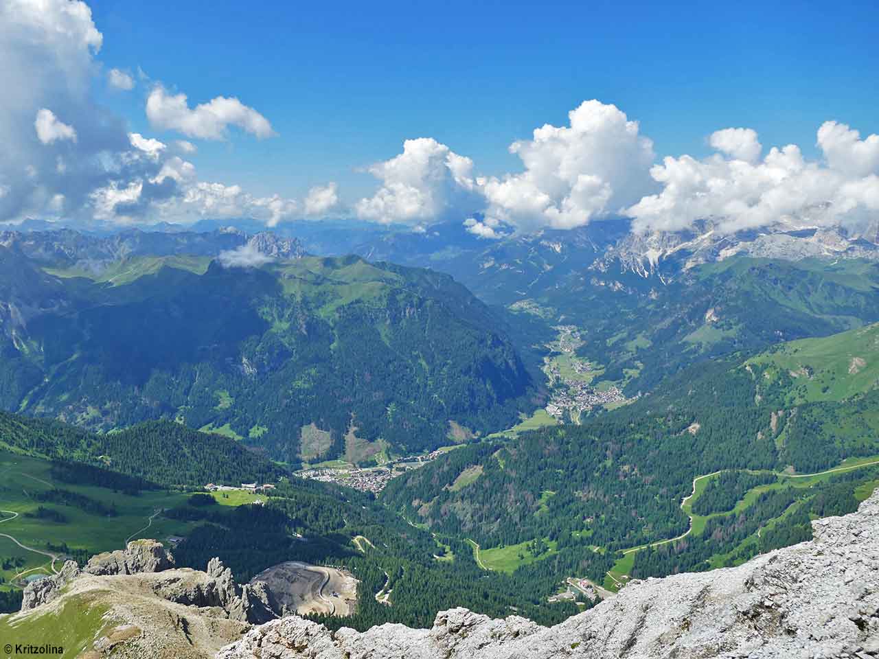 Trentino in camper. Le valli di Fiemme e Fassa: La Val di Fassa vista da Sass Pordoi