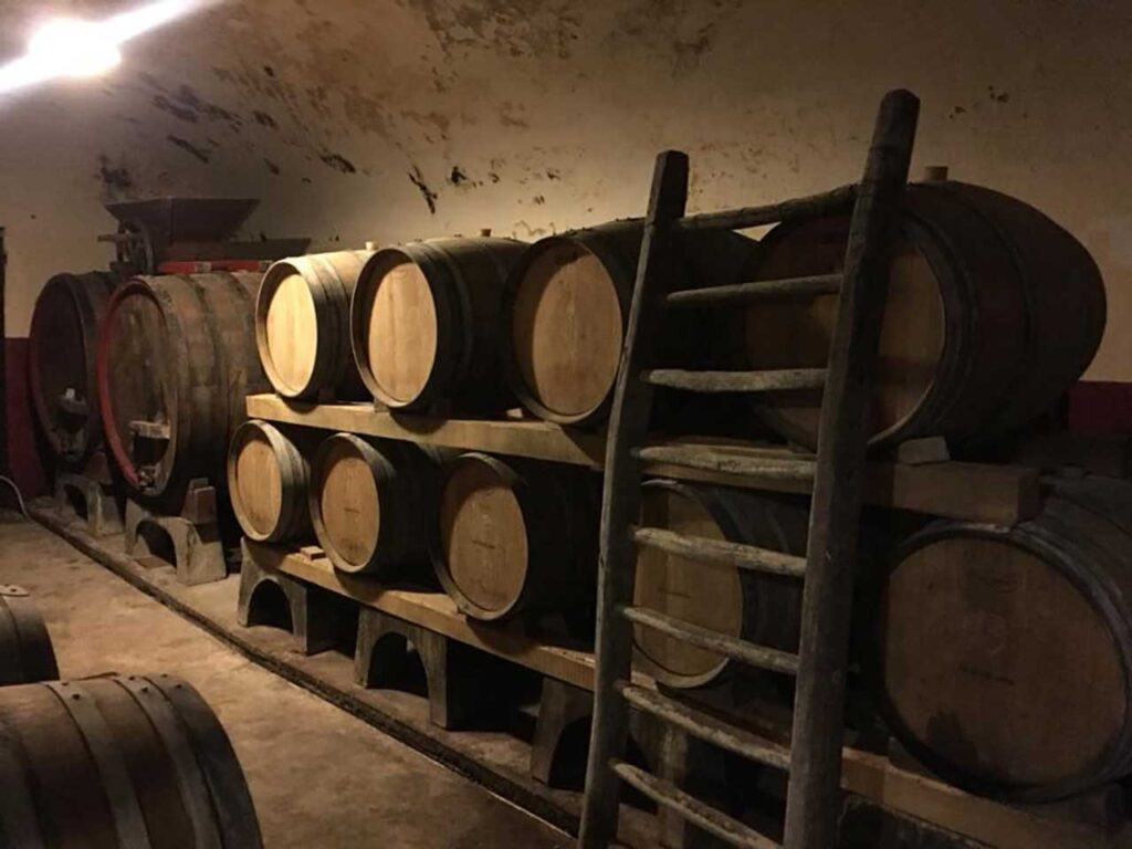 Gli sconti nelle cantine per il vino: l'Azienda Agricola Ugo Vezzoli a Palazzolo sull'Oglio (BS).
