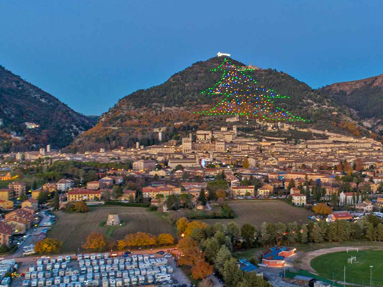 Raduno sotto lAlbero - ChristmasLand: Gubbio è Natale