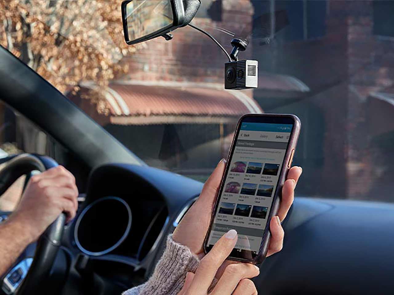 Aiuta contro i furbi - 5 buoni motivi per avere una dash cam.