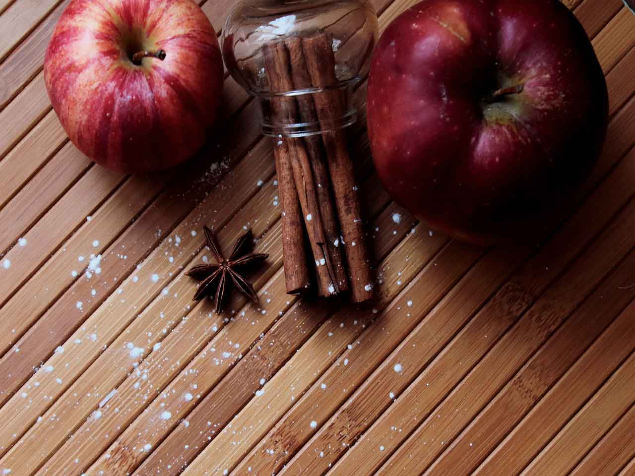 Bibite detox per l'estate - mela e cannella