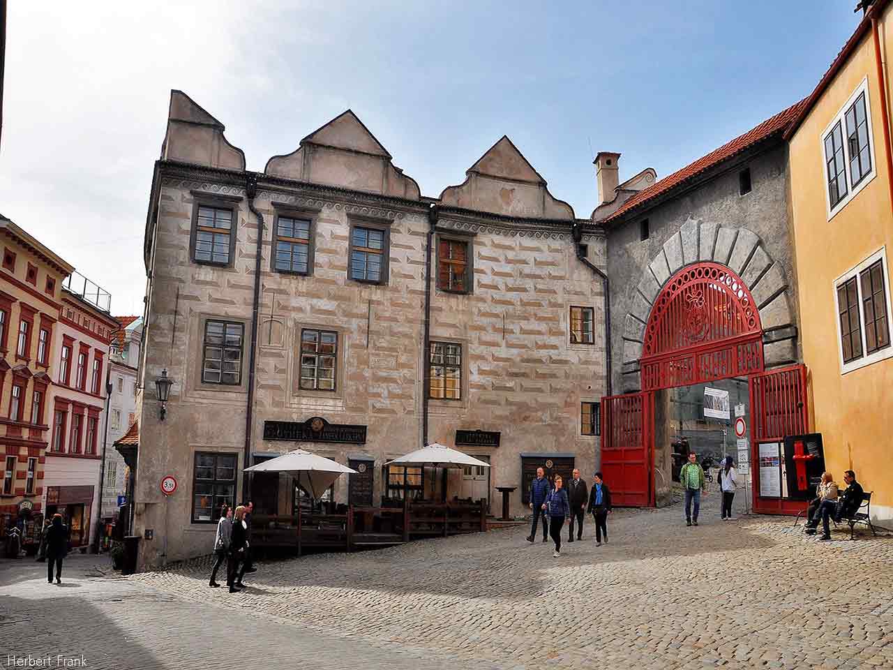 Luoghi da visitare in camper a marzo: Via Latran, una delle strade più importanti del centro storico di Cesky Krumlov
