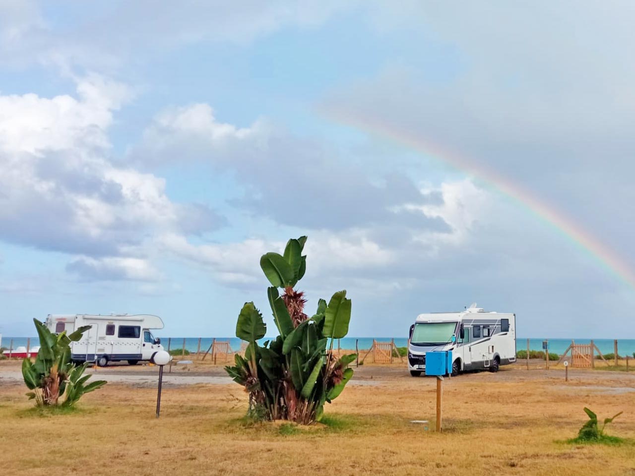 5 aree di sosta camper al mare: l'Area 51 a Sant'Agata di Militello