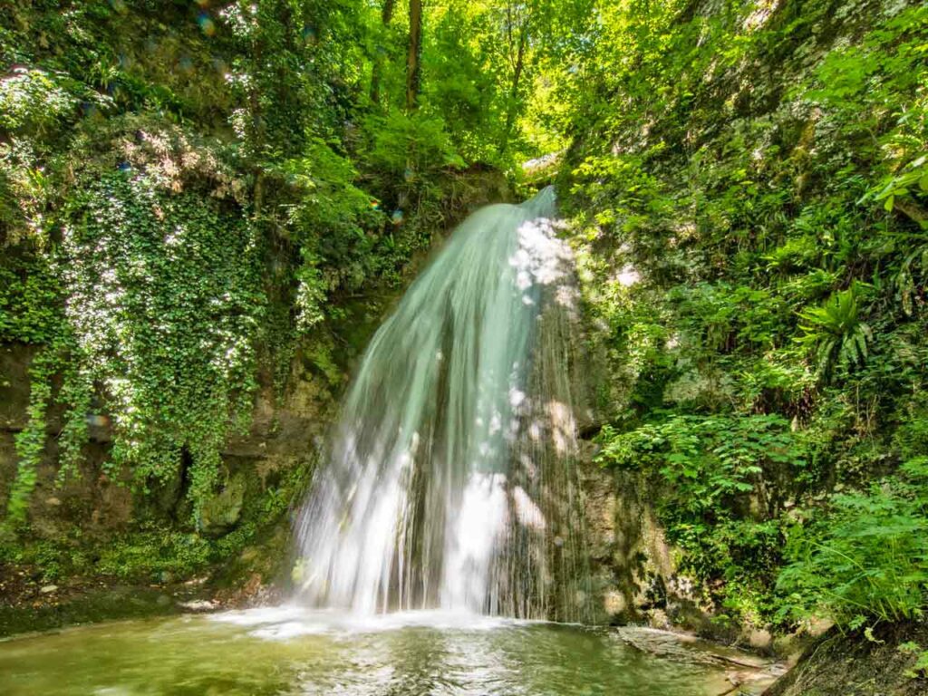Parchi naturali e oasi con lo sconto Club: il Parco delle Cascate a Molina di Fumane (VR).