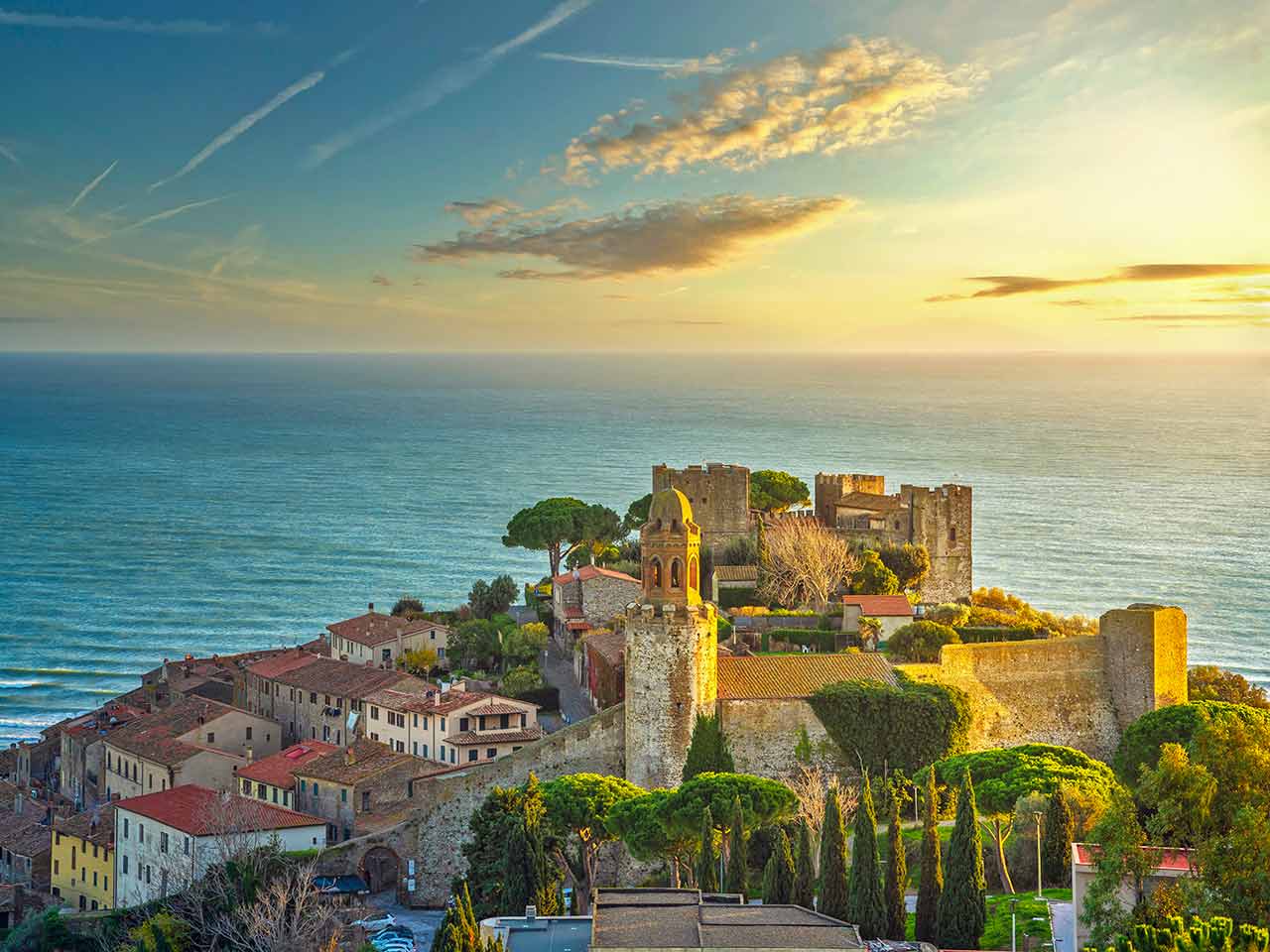 Toscana in camper sul mare della Maremma Grossetana: il borgo di Castiglione della Pescaia