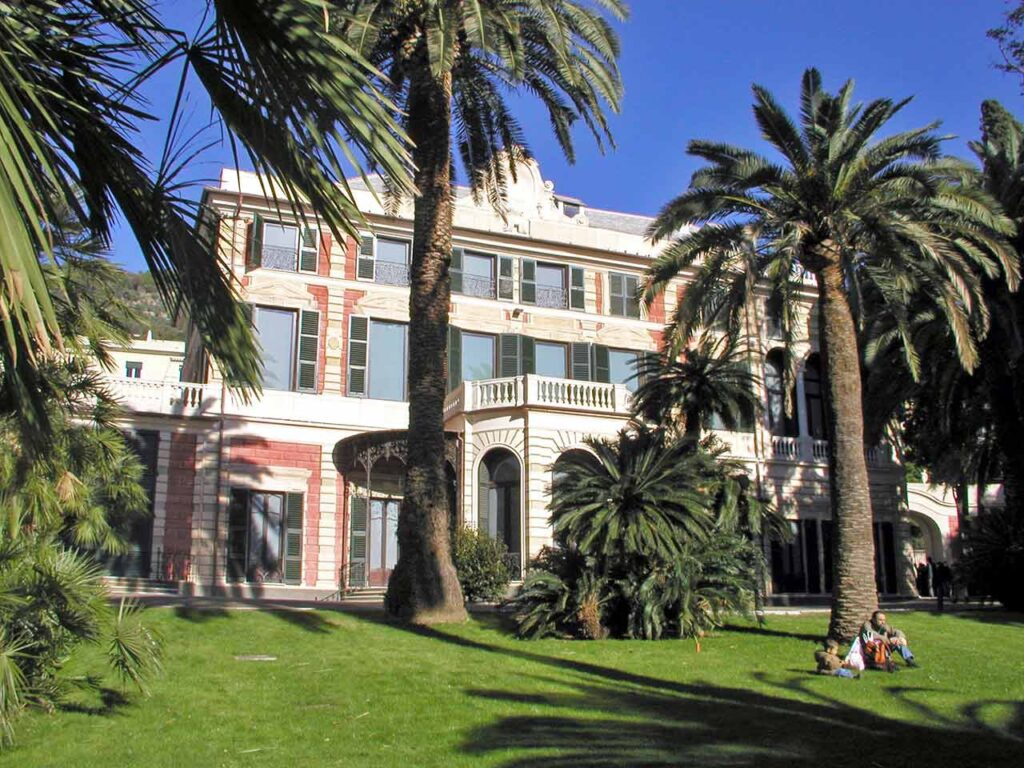 Facciata della GAM - Galleria d'Arte Moderna a Genova Nervi.