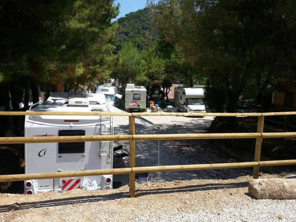 Aree sosta in Campania nel Cilento: l'Angolo Verde a San Marco di Castellabate (SA).