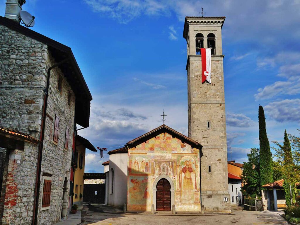Cosa visitare a dicembre in camper: la chiesa di San Pietro e San Biagio a Cividale del Friuli.
