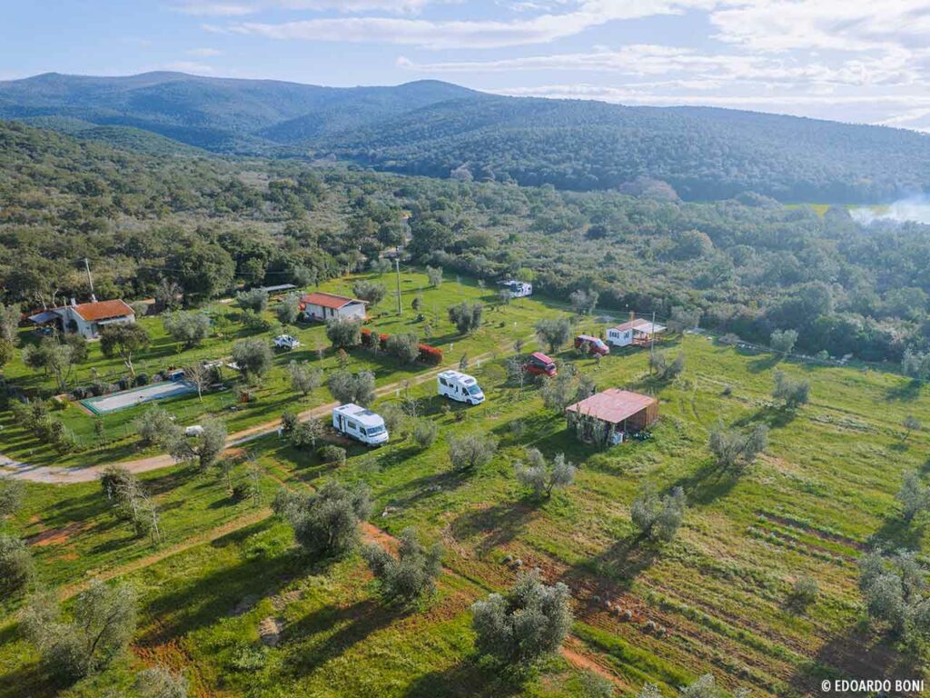 La zona camper dell'agricampeggio La Brada Toscana a Batignano di Grosseto.