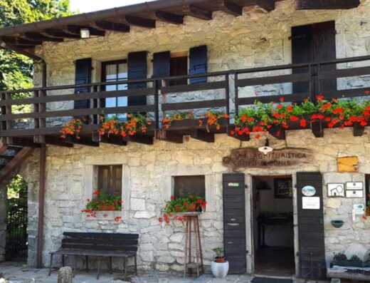 AGRITURISMO E CENTRO IPPICO CAMPO DI BONIS