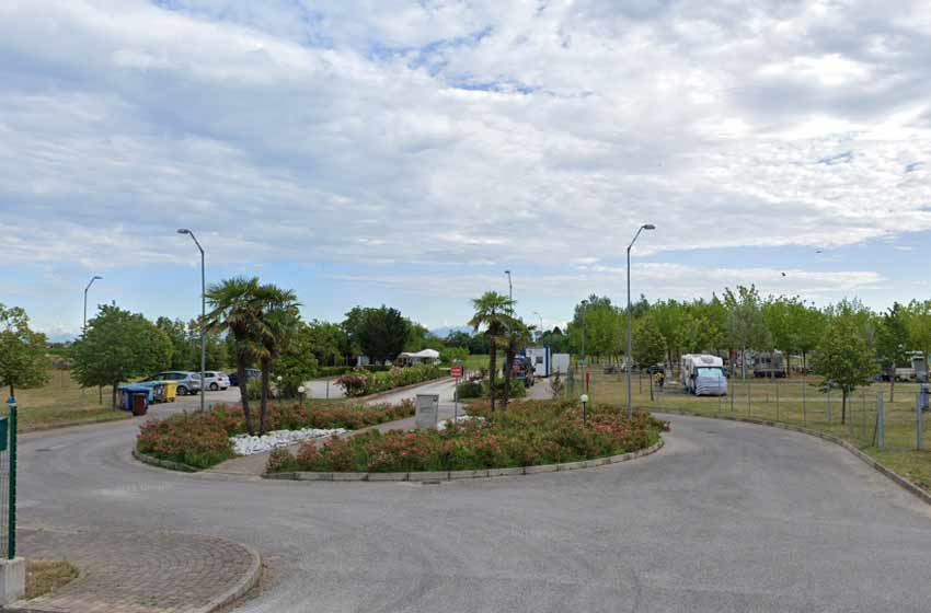Area sosta camper - "camping albatros" - jesolo
