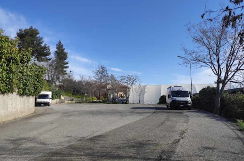 Area sosta camper aliano