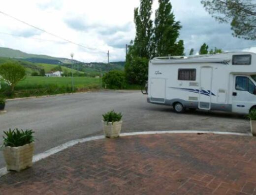 AREA SOSTA CAMPER ALVIANO