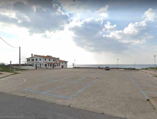 PARCHEGGIO ARBOREA