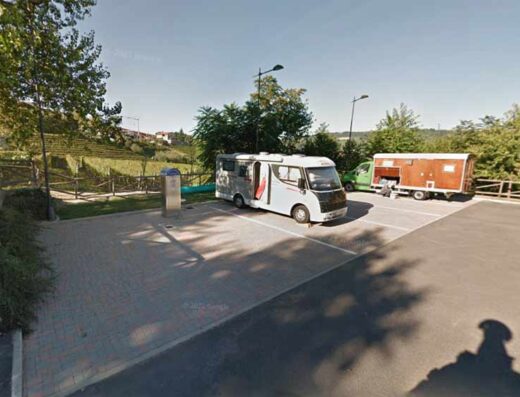 AREA SOSTA CAMPER STRADA DEL BAROLO