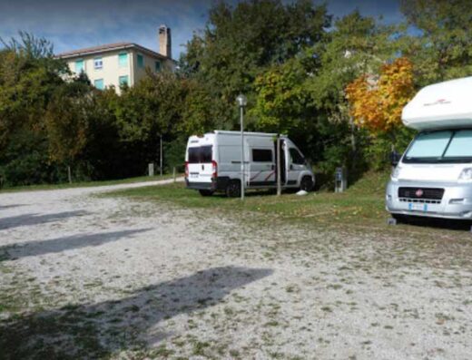 AREA SOSTA CAMPER COMUNALE ASOLO