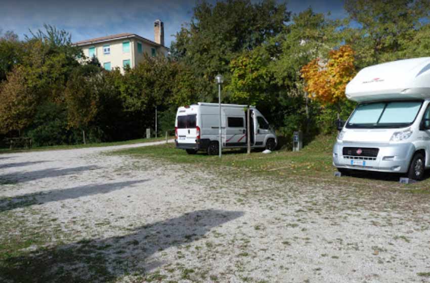 Area sosta camper comunale asolo
