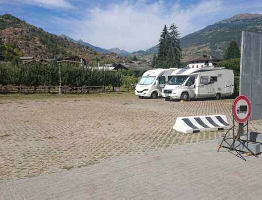 AREA DI SOSTA CAMPER AYMAVILLES