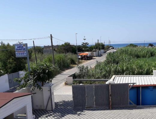 AREA SOSTA CAMPER HOLIDAY