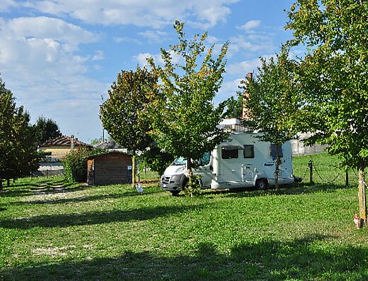 AREA SOSTA CAMPER LE GRAVE