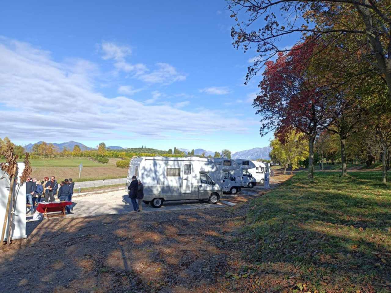Area sosta camper “parco del cjastenar”