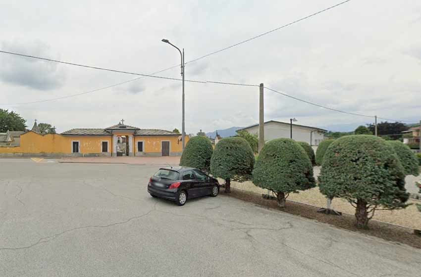 Parcheggio cimitero